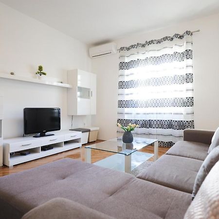 Appartement Zara City Center Extérieur photo